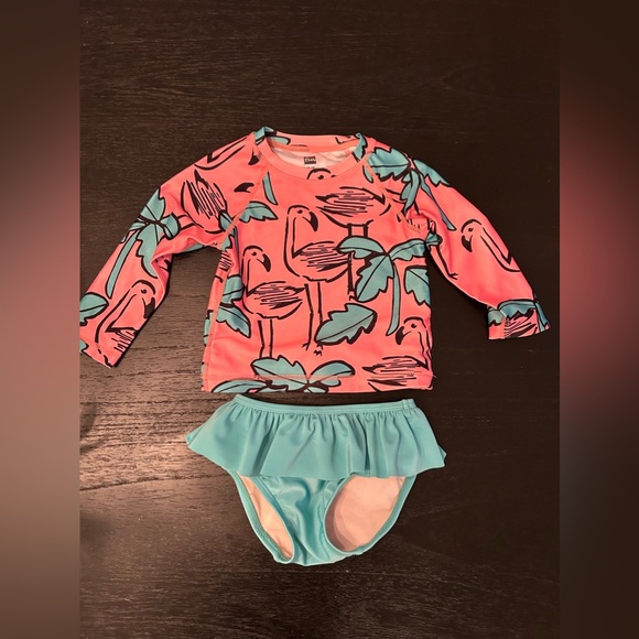 Tea Collection Rash Guard two piece swim - Picture 3 of 6